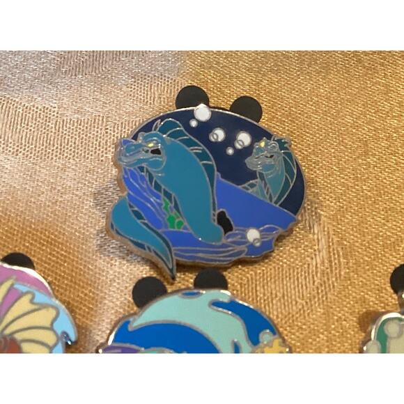 Lot 4 Disney Little Mermaid Blow Fish Trumpet Hidden Mickey 3 4 5 Pins + - Picture 6 of 9